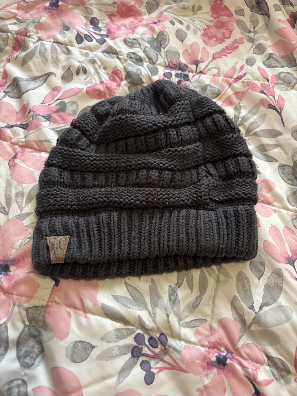 Women's Dark Gray Knit Beanie - Unbranded